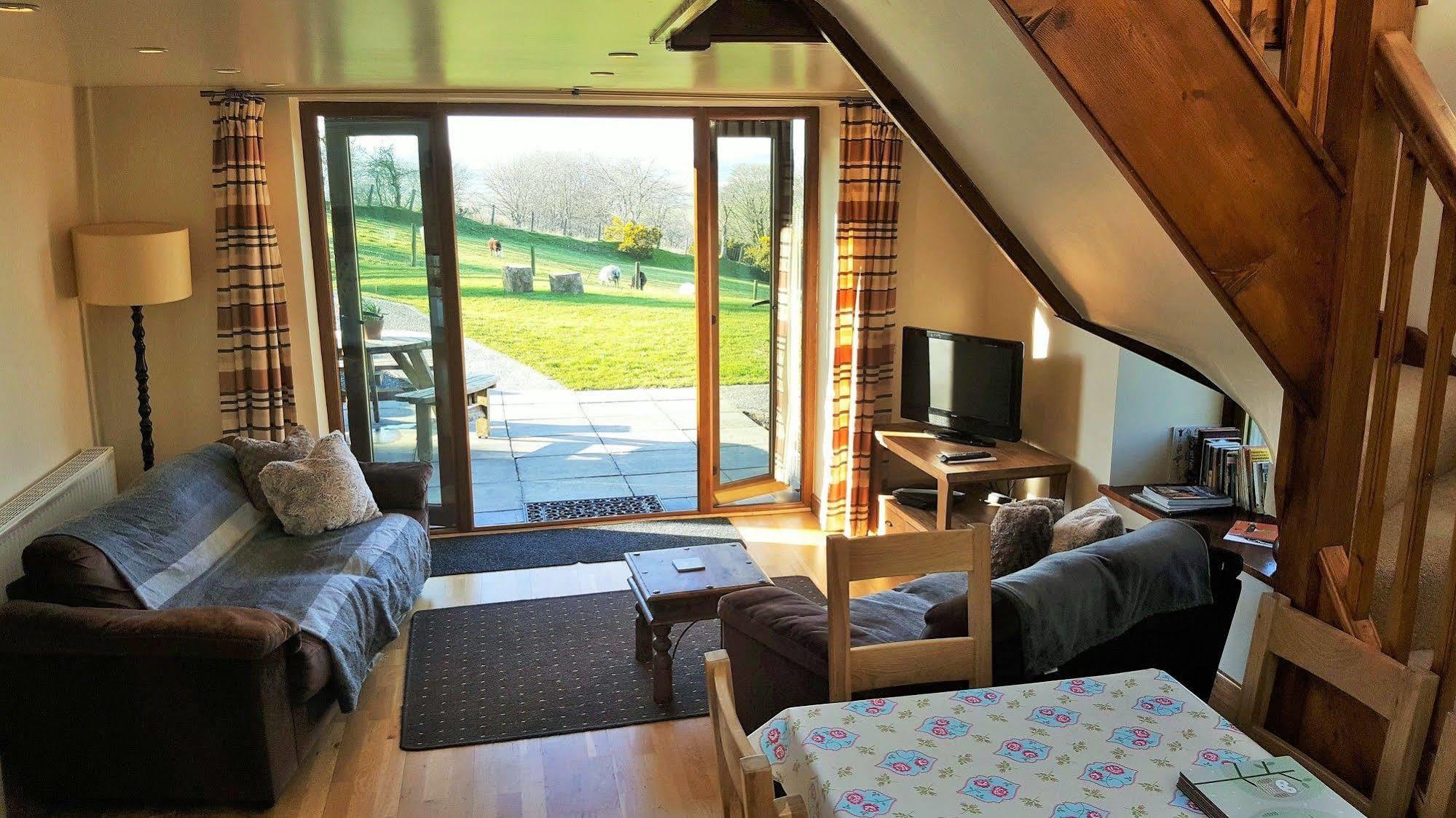 Nant Yr Onnen B&B And Holiday Cottage Tregaron Eksteriør billede