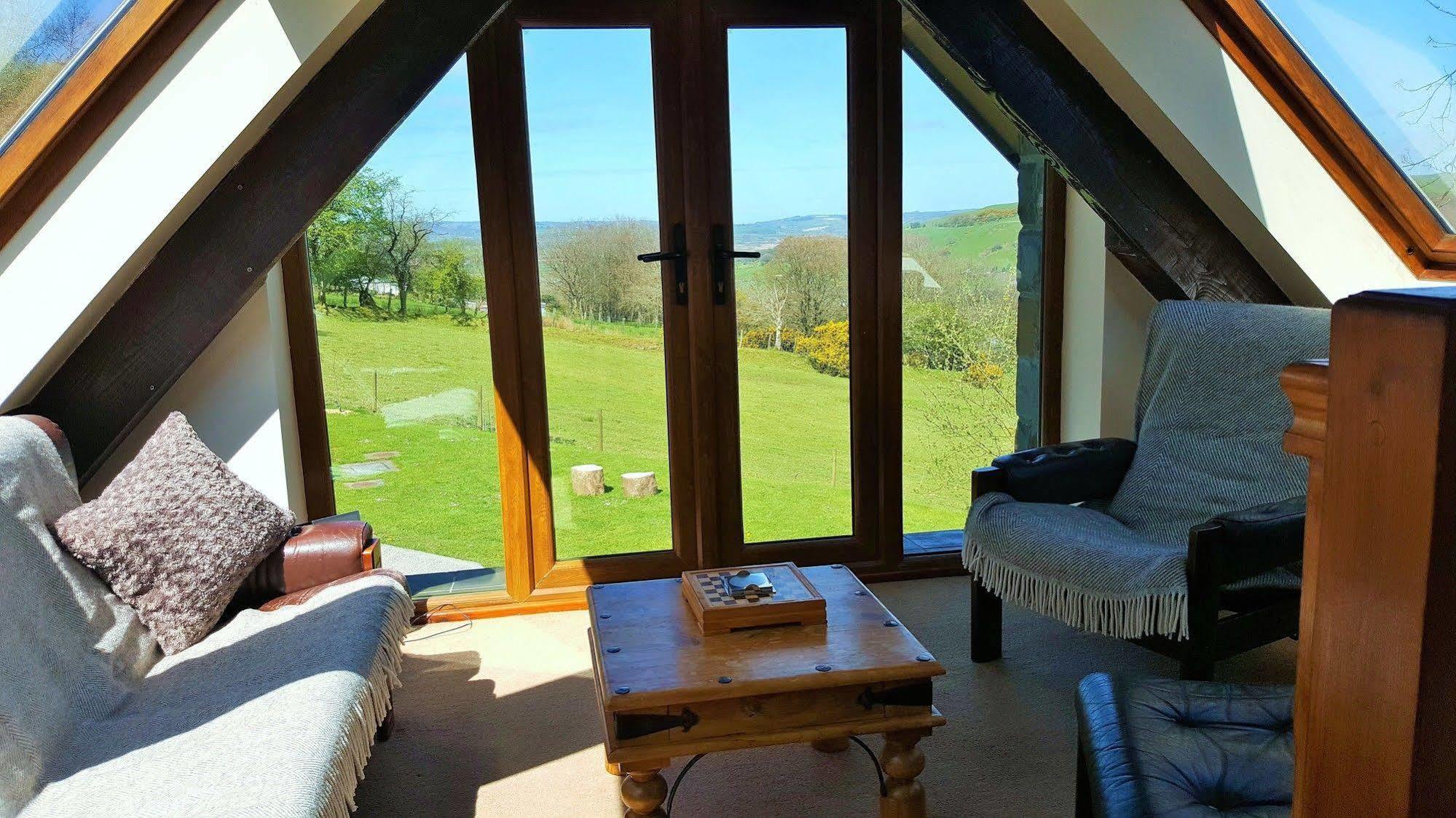 Nant Yr Onnen B&B And Holiday Cottage Tregaron Eksteriør billede